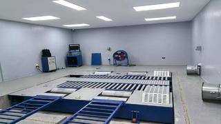 Το μηχάνημα Dyno 4WD μάρκας Cartesy παραδίδει στην Ουγκάντα ​​και εγκαταστάθηκε με επιτυχία, προσελκύει πολλά βλέμματα