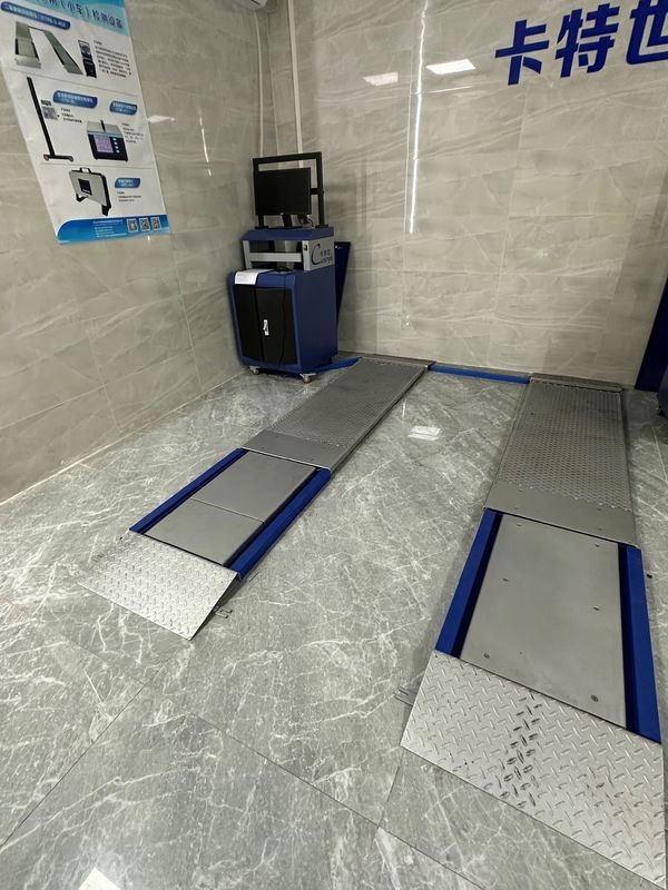 Γραμμή δοκιμής αυτοκινήτων Εξοπλισμός επιθεώρησης οχημάτων ελέγχει τη δύναμη πέδησης 4CTPB-3-4 Εξαιρετικά επίπεδος ελεγκτής φρένων πλάκας