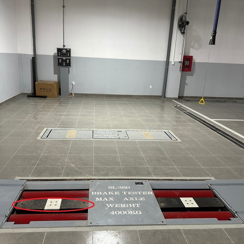 Δοκιμαστής φρένων κυλίνδρων Cartesykj με άξονα φορτίου Airbag Lift για αυτοκίνητο 4000kg Δοκιμαστική γραμμή οχήματος Ετήσιος εξοπλισμός ελέγχου οχήματος