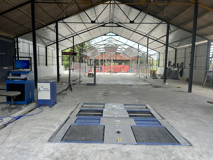 Δοκιμαστής πέδησης κυλίνδρων 5 σε 1 με μέγιστο φορτίο άξονα 4000 kg, διπλή πλευρική γλιστρίωση πλάκας και υπολογιστή βιομηχανικού ελέγχου για γραμμή δοκιμής οχημάτων