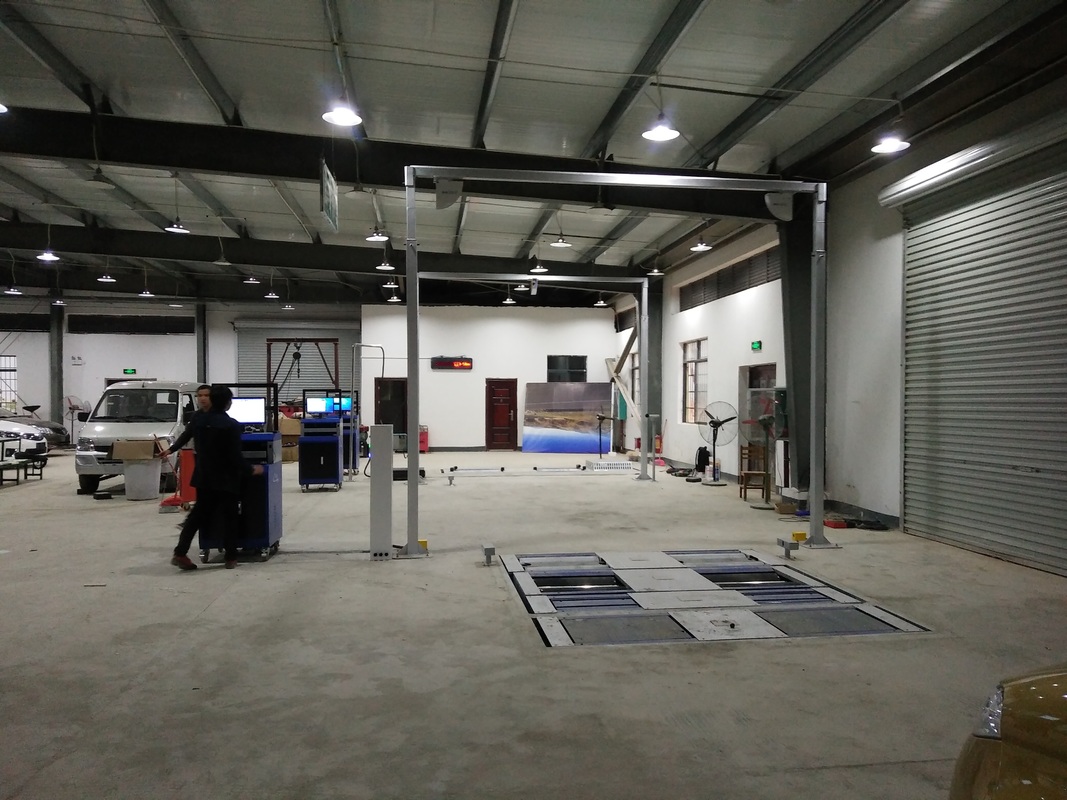 Δοκιμαστής πέδησης κυλίνδρων 5 σε 1 με μέγιστο φορτίο άξονα 4000 kg, διπλή πλευρική γλιστρίωση πλάκας και υπολογιστή βιομηχανικού ελέγχου για γραμμή δοκιμής οχημάτων