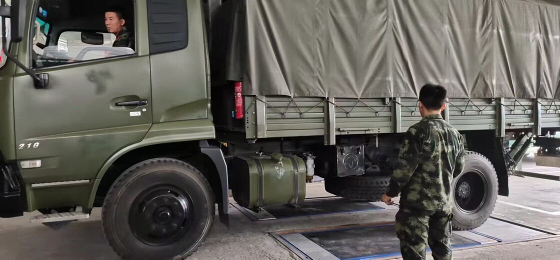 Cartesykj Ελεγκτής επίπεδης πέδησης πολυτελείας 3T 10T 15T Εξοπλισμός επιθεώρησης οχήματος λωρίδα δοκιμής οχήματος 2CTHPB-13 με δοκιμαστικό φρένου φορτίου άξονα ανάρτησης πλευρικής ολίσθησης