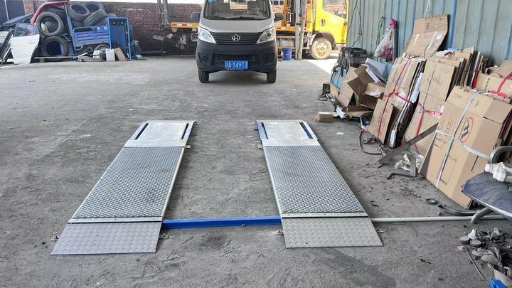 Cartesykj 4T Χωρητικότητα 2 πλάκες Ultra Flat Brake Tester με πλευρική ολίσθηση, ανάρτηση, φορτίο άξονα, λειτουργία δοκιμής φρένων